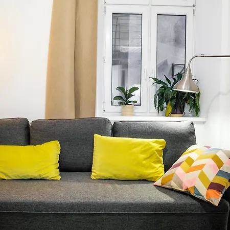 Apartment Piano *